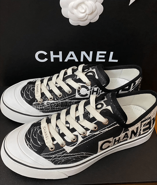 奢侈品鉴定:chanel香奈儿刺绣山茶花鞋真假对比