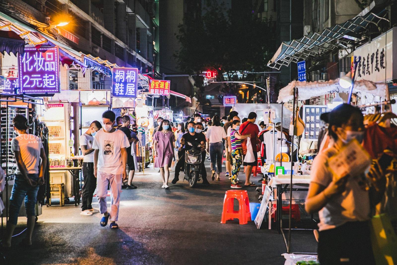 武汉夜市小吃街图片