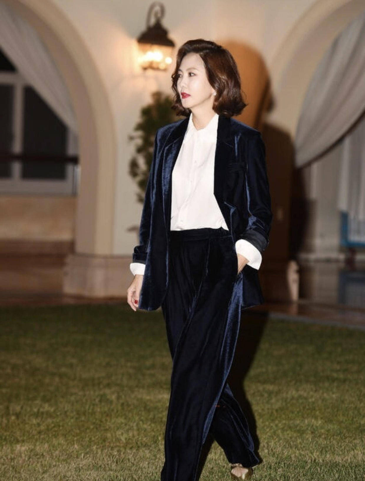 原创金南珠为自己挑选的宽松t恤,让她看起来特别年轻!超好看