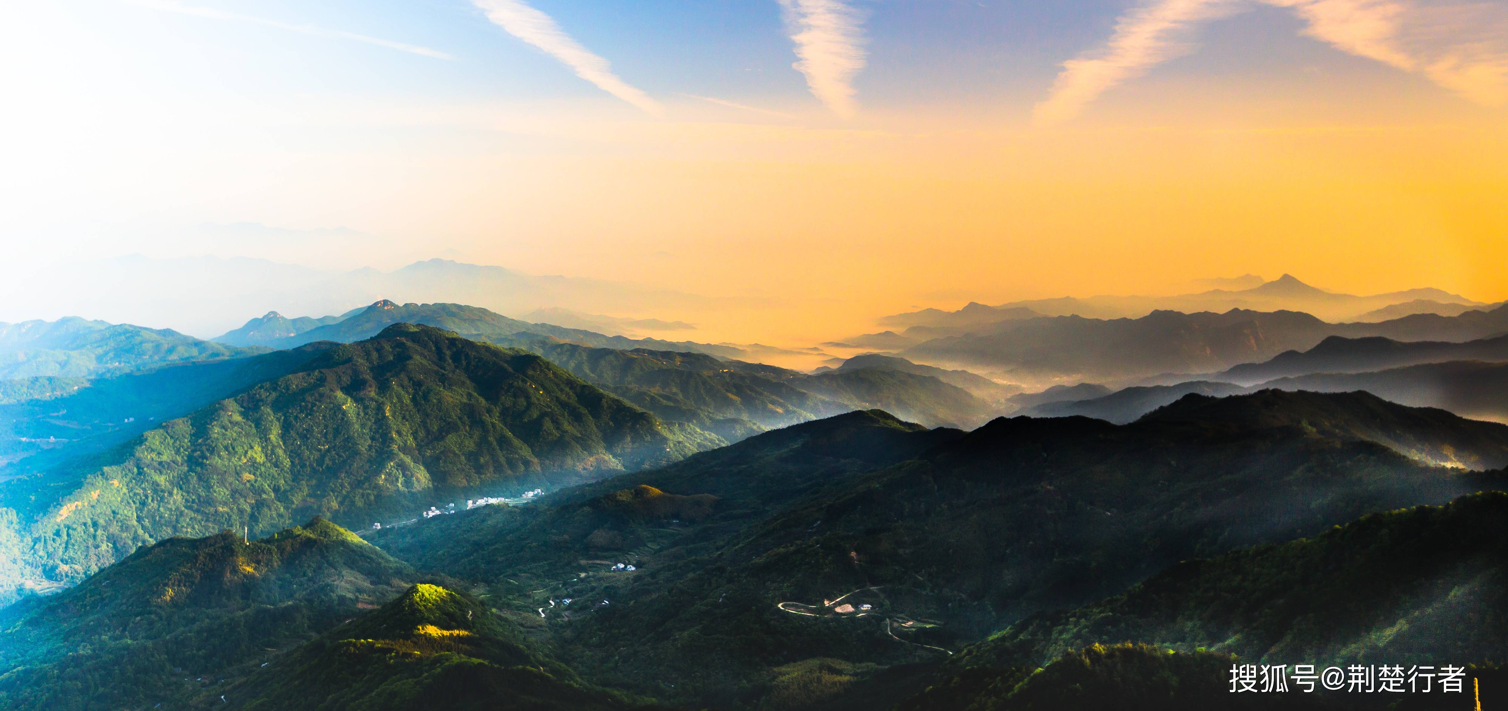 形如卧龙,薄如刀刃,大别山中的避暑胜地,夏季平均气温仅19.2