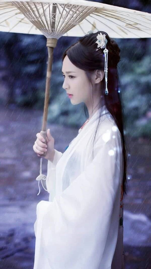 原创青簪行公布新海报杨紫白衣秀美若仙有种天下第一美的感觉