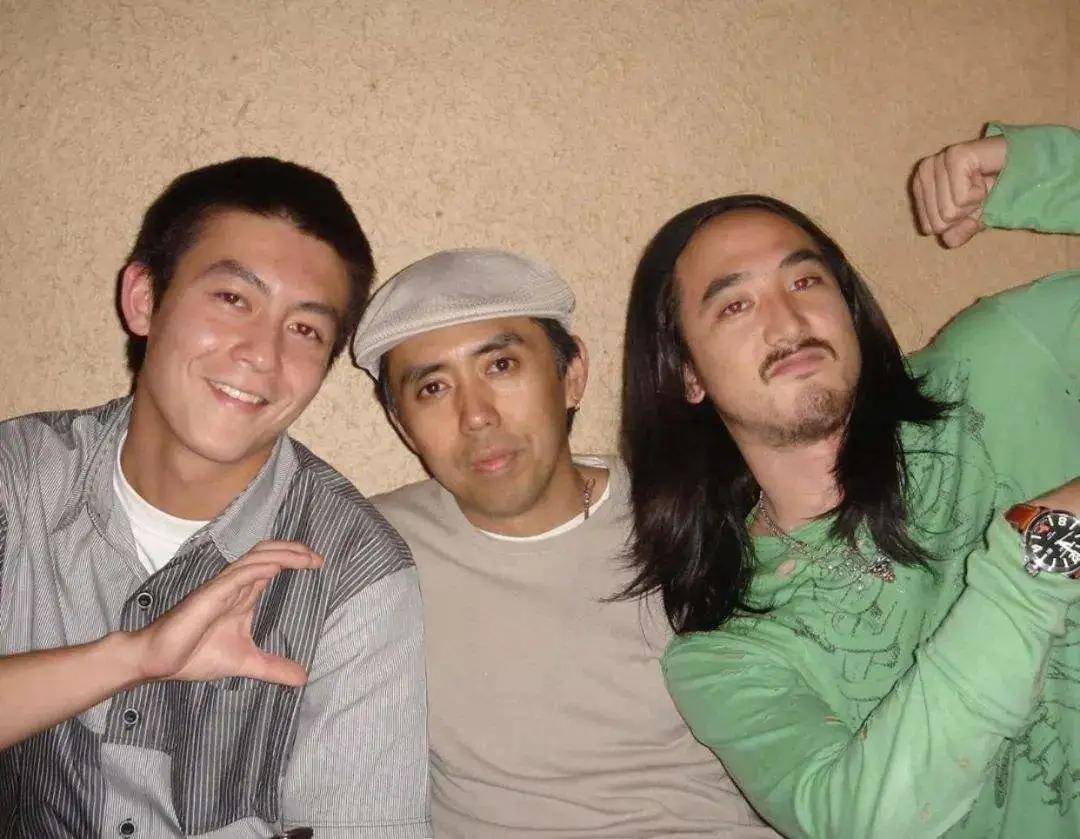 右:steve aoki 潮爷藤原浩除了有着这么多"第一个",藤原浩对nigo,高桥