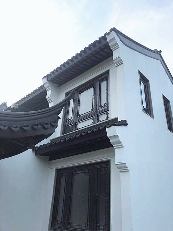 徽派建筑配深咖仿古门窗中式极简风成稳内敛冠墅阳光