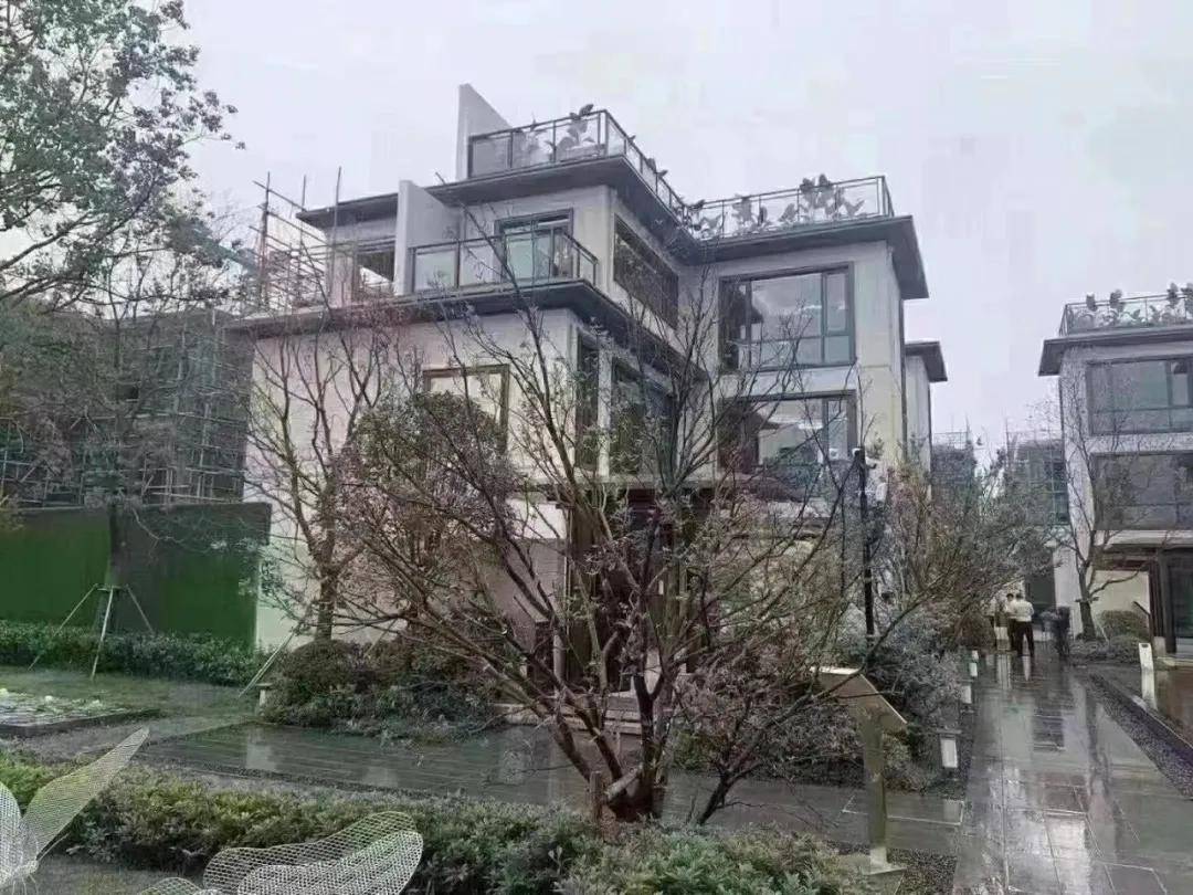 光谷东惊现总价58万起带院子送地下室新盘,今天能如愿清盘吗?