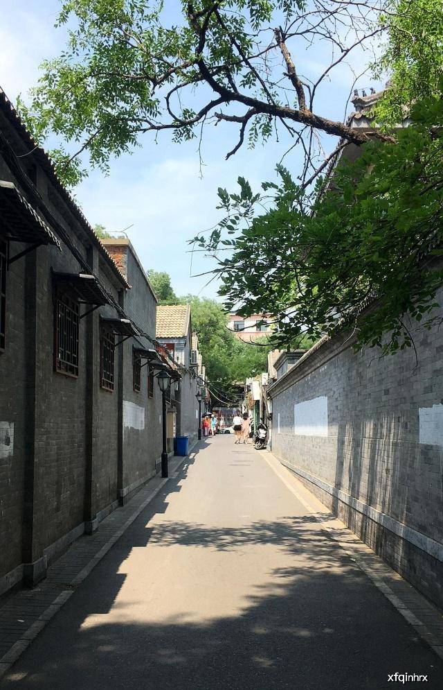 原创走进北京鸦儿胡同,一道美食,一座古刹,让人称赞不已