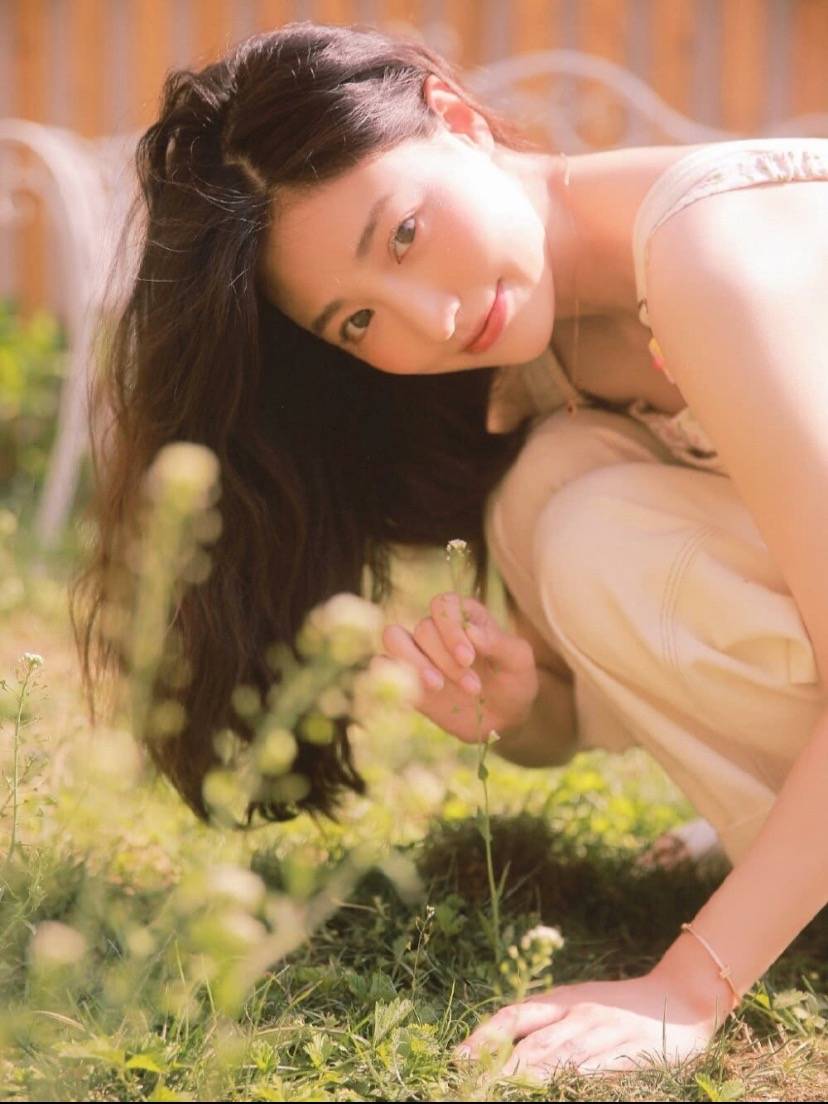 阳光女孩,她笑起来那一刻,世界都化了