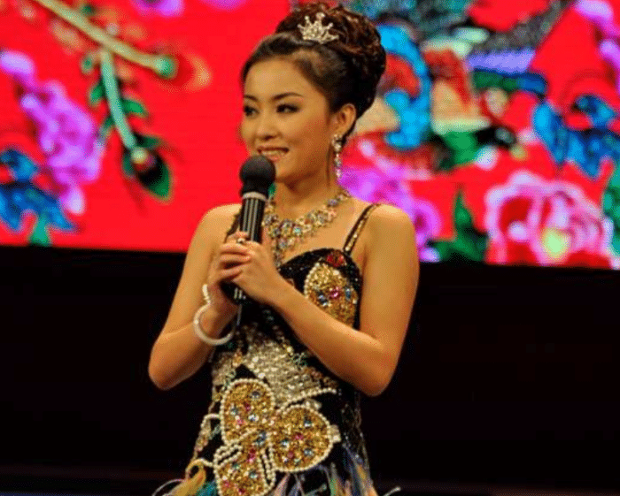 今天介绍的这一位演员就是在《刘老根3》中扮演张可心的张可,她本来