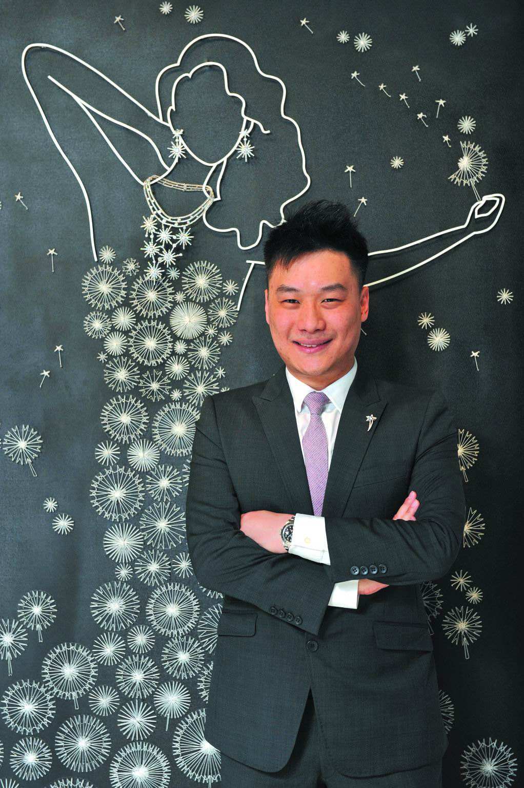 黄智雯的男友詹文天是某珠宝集团高层,身价不菲.