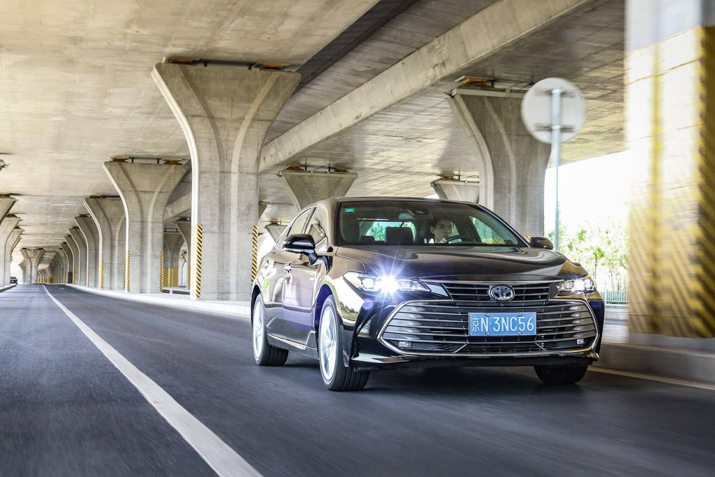 「试驾」好好先生 一汽丰田亚洲龙双擎旗舰版