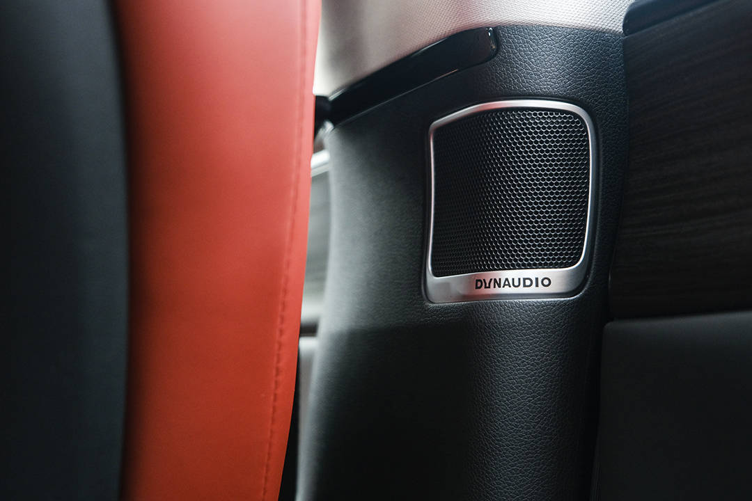 (丹拿confidence音响 头枕扬声器)