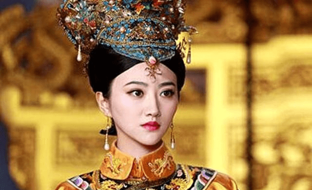 原创她是康熙后宫中人缘最好的皇后,父亲曾获罪,康熙却不计前嫌