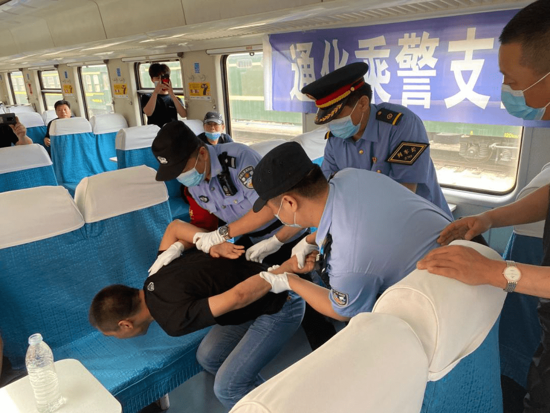 对醉酒旅客进行保护性约束