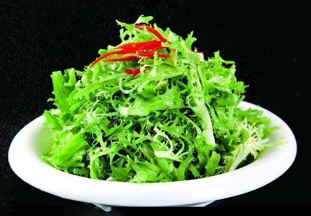 原创美食推荐干锅辣三鲜虾仁豆腐豆腐狮子头凉拌苦菊做法