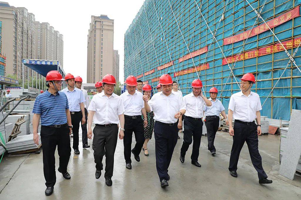 江苏省海安高级中学:南通市委常委,宣传部长陆卫东到校调研