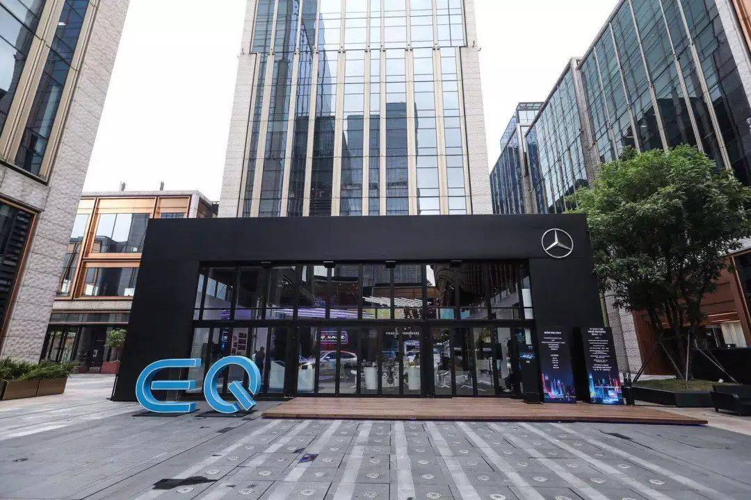 奔驰回应三里屯mercedes me停业,深圳还将新开一家