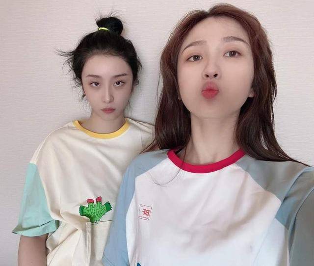 the9女团最新写真广告照,中心位换成喻言,而虞书欣成了侧位