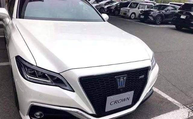 c级豪车丰田皇冠降价最低23万这车究竟怎么样值得购买吗