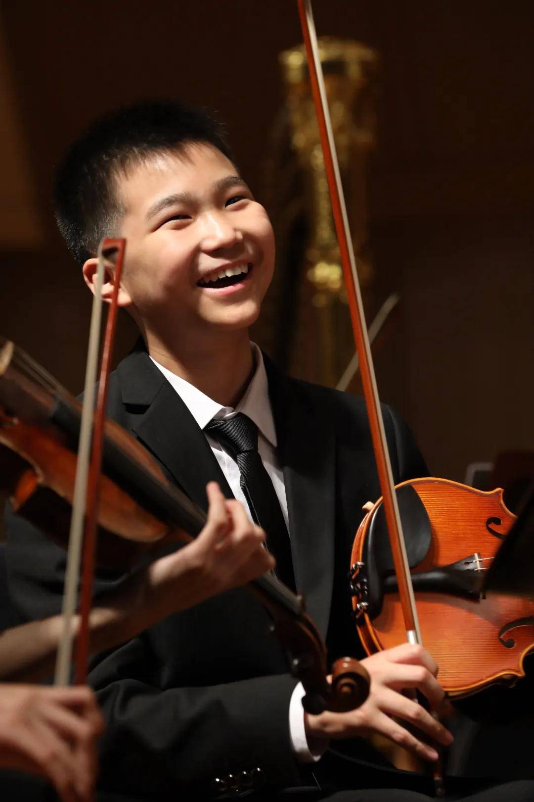 中国爱乐青少年交响乐团小提琴导师姜帅 