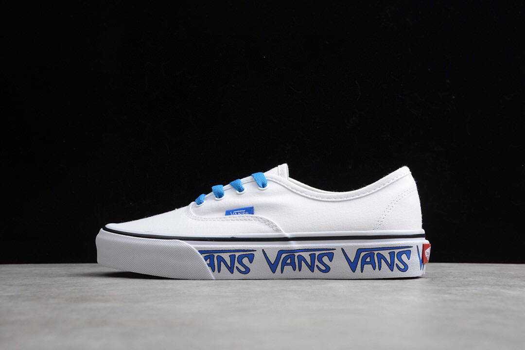 万斯侧边字母印花 vans authentic bmx 黑红白蓝涂鸦帆布板鞋