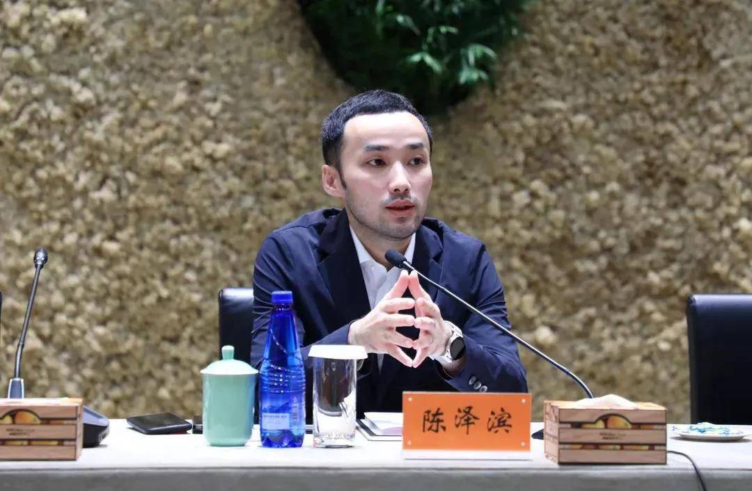 事实上,这几年由陈泽滨主导搭建的立白集团数字化运营管理体系在此次