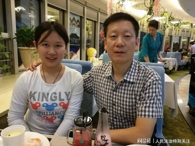 父亲节特辑爸气十足的检察官父亲