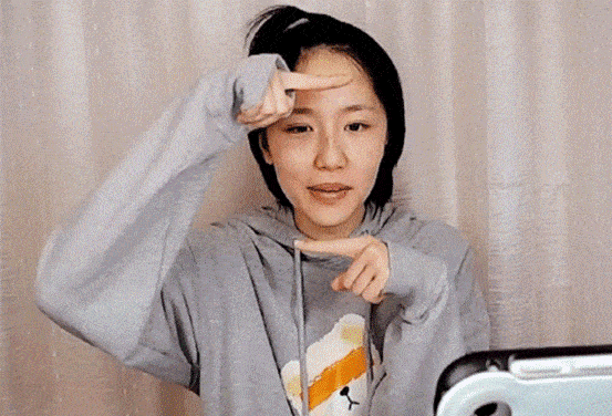 胡一菲:我卸妆了,咖喱酱:我也卸妆了,诸葛大力:现在脱粉来得及么?