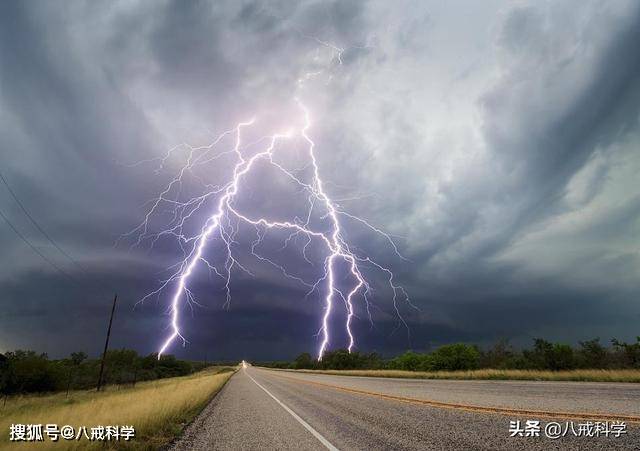 刮起时速3400千米的超级大风!地球如果反向自转到底有多可怕?