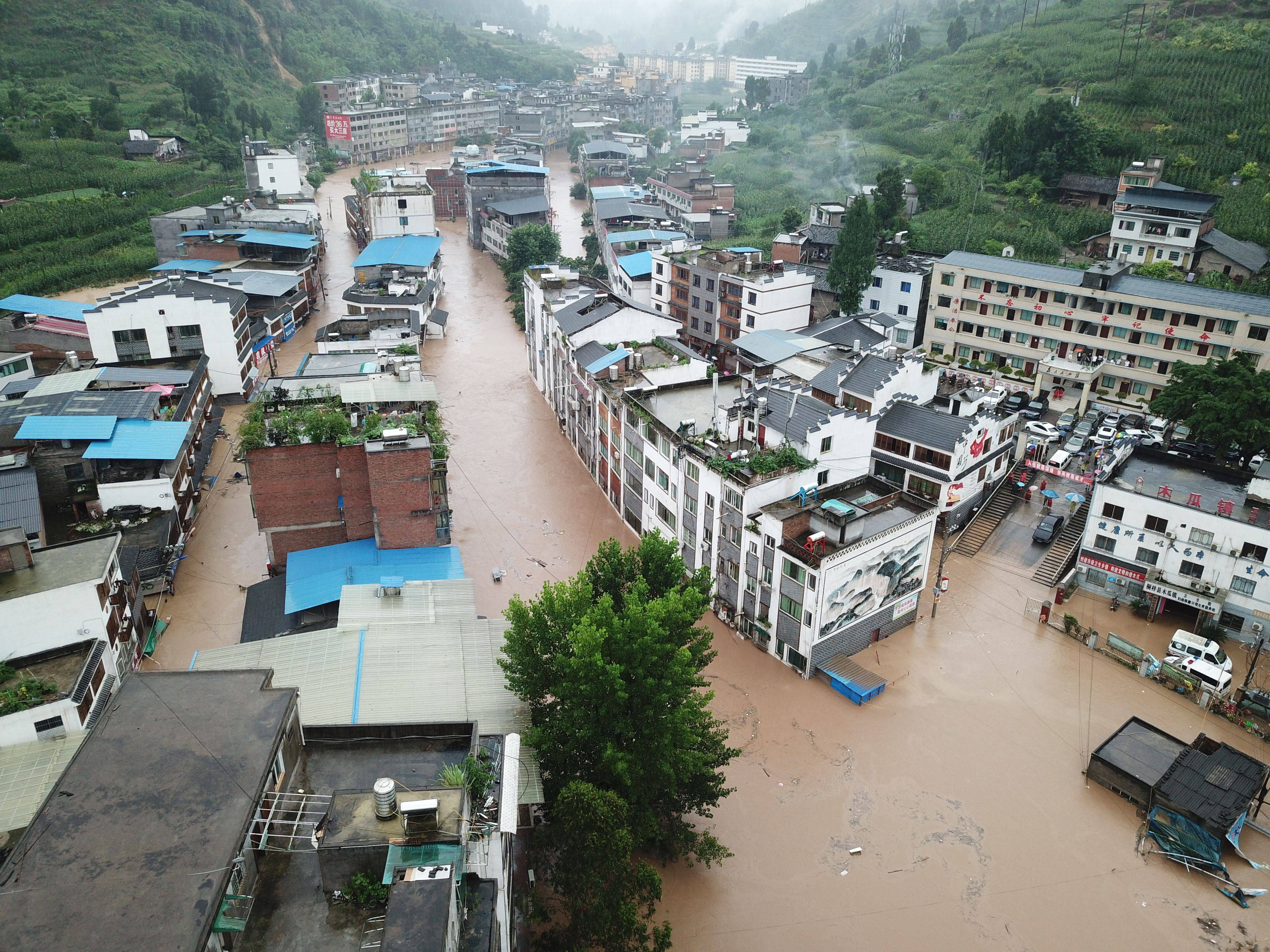 桐梓:全县5镇发生大暴雨,已启动ii级响应