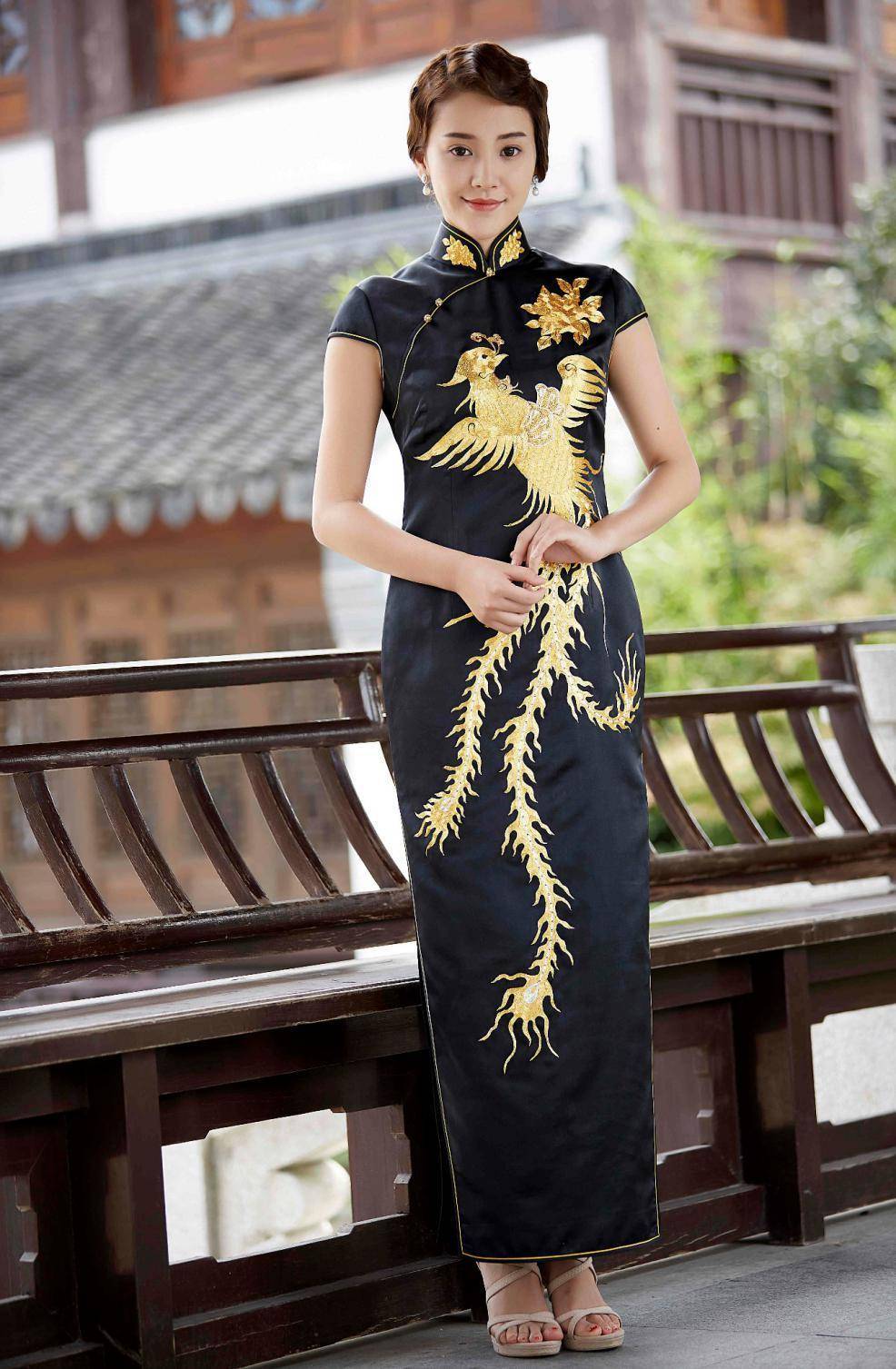 夏日旗袍裙火遍全国各种类型的女性都可以驾驭快来选一选吧