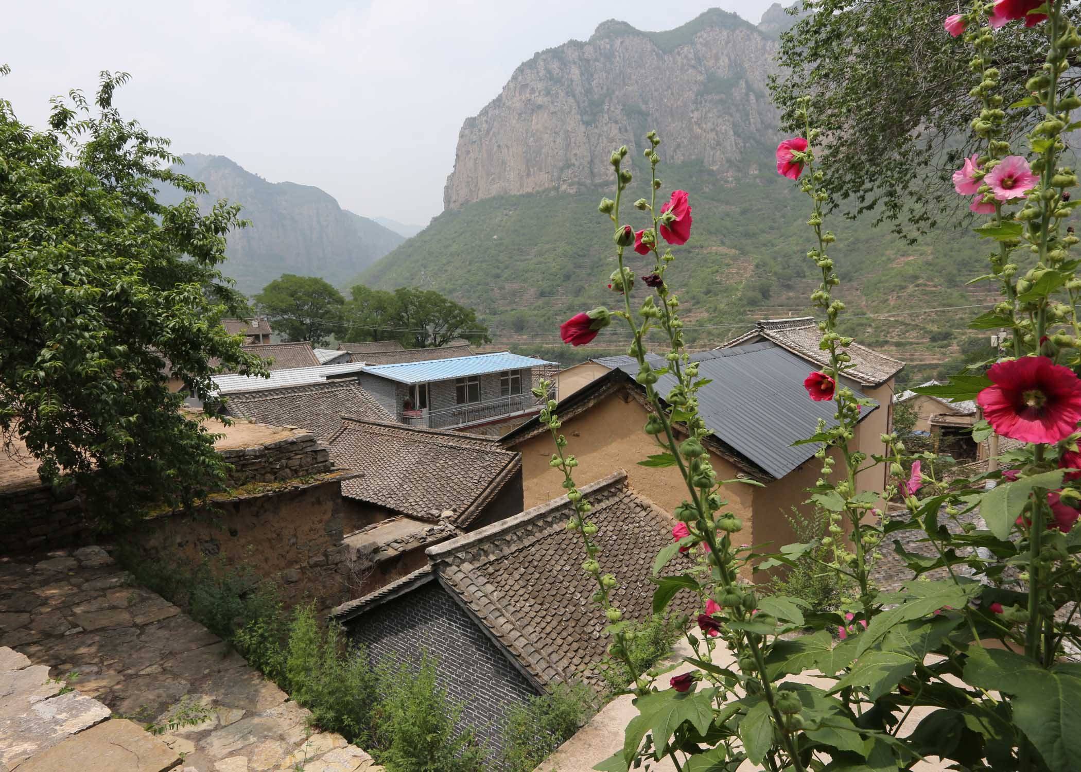 平顺阳高乡东坪村窑洞小屋邀请您来过夏