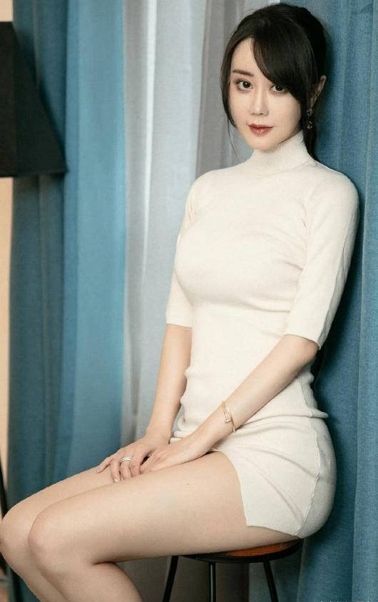 女友说一个人在宾馆很无聊,我是不是应该干点什么了!