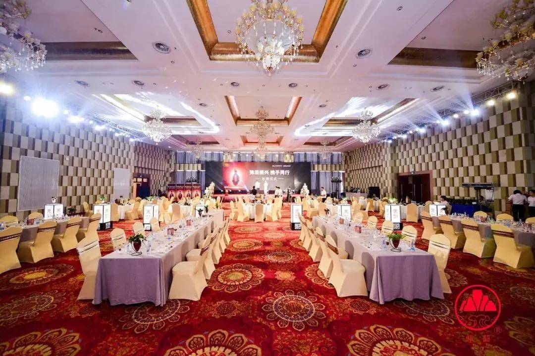 彩陶坊天时端午诗会暨vip客户鉴赏会在洛阳钼都利豪国际饭店举行!