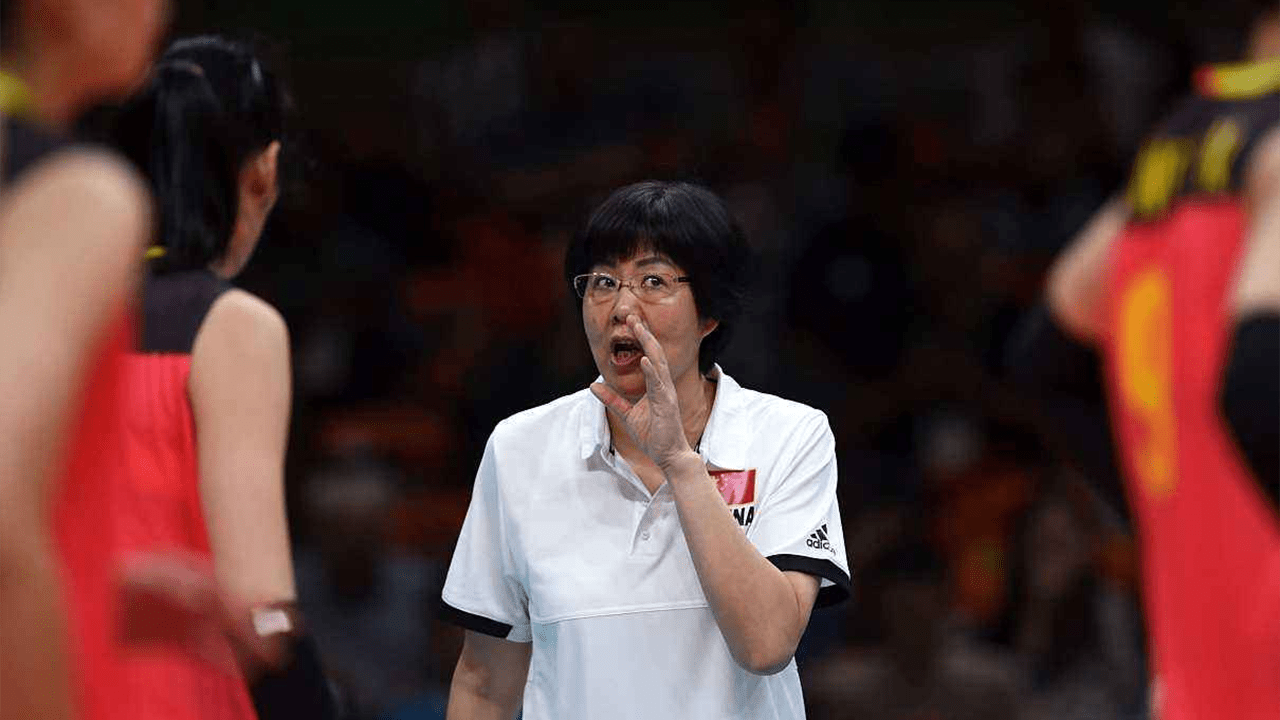 毕竟郎导对自己的女儿确实亏欠太多了,为了中国女排,她真的牺牲了很多