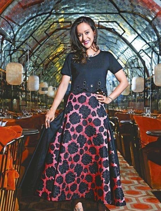 何鸿燊长子何猷光发生意外后,留下两个女儿定居国外,现在怎样了?