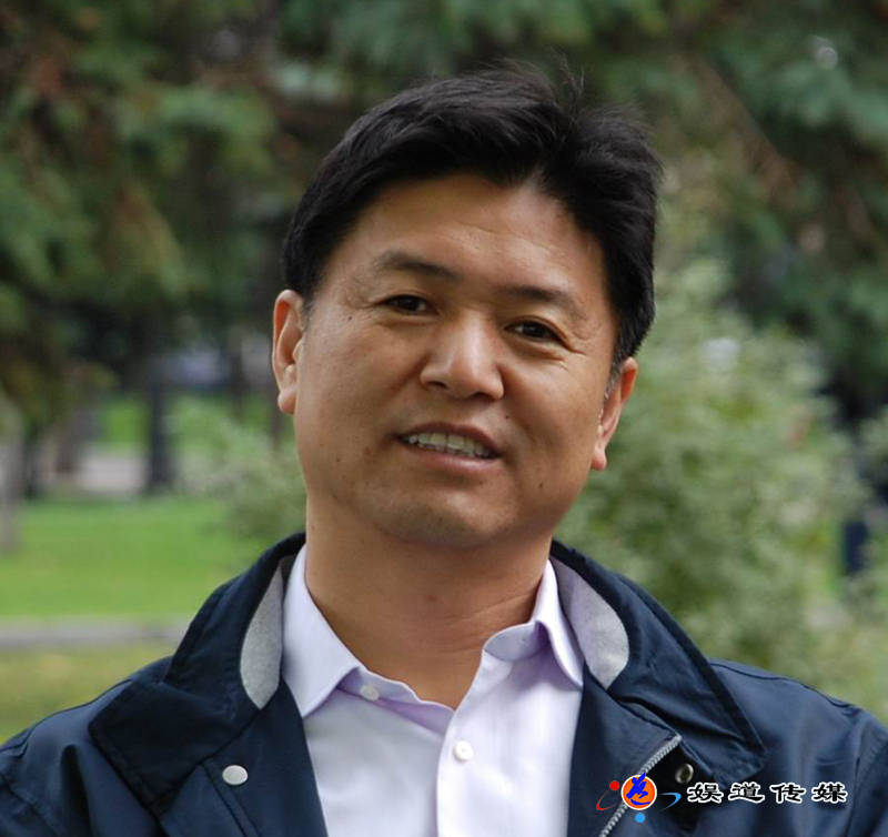 写给父亲的现代诗_著名诗人钱万成致父亲的现代诗《爸爸》