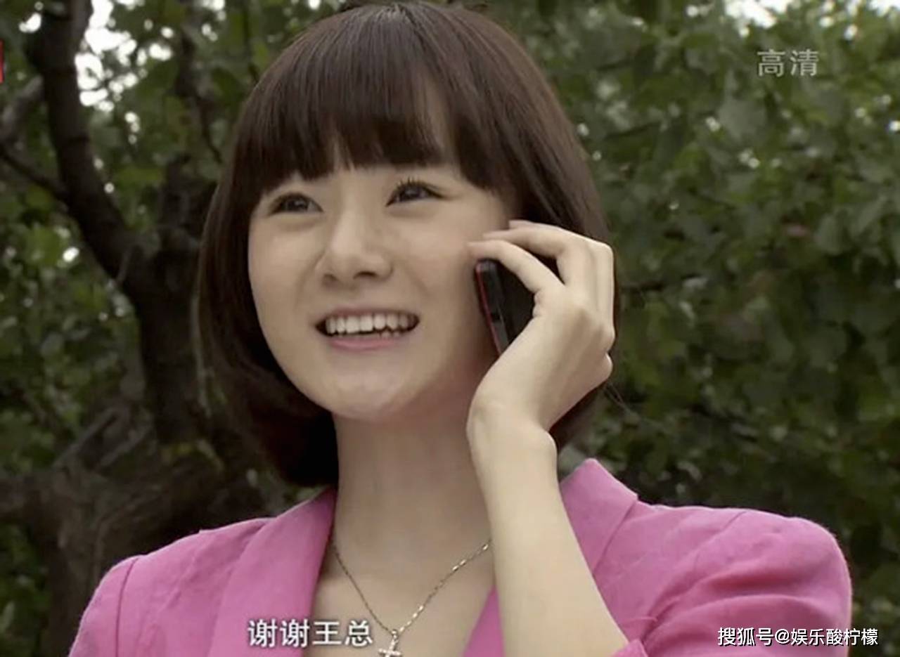 来讲,《乡村爱情》看了12部,一直有个事情搞不懂,曾经的村花王小蒙,王