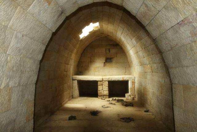 重庆一座古墓中,竟发现了一个特殊图案,从此揭露墓主人非富即贵_墓室