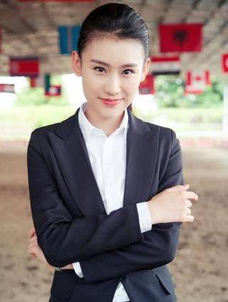 她因长相被杨子力捧,曾暗讽28岁的黄圣依人老珠黄,现在成这样_王婉中