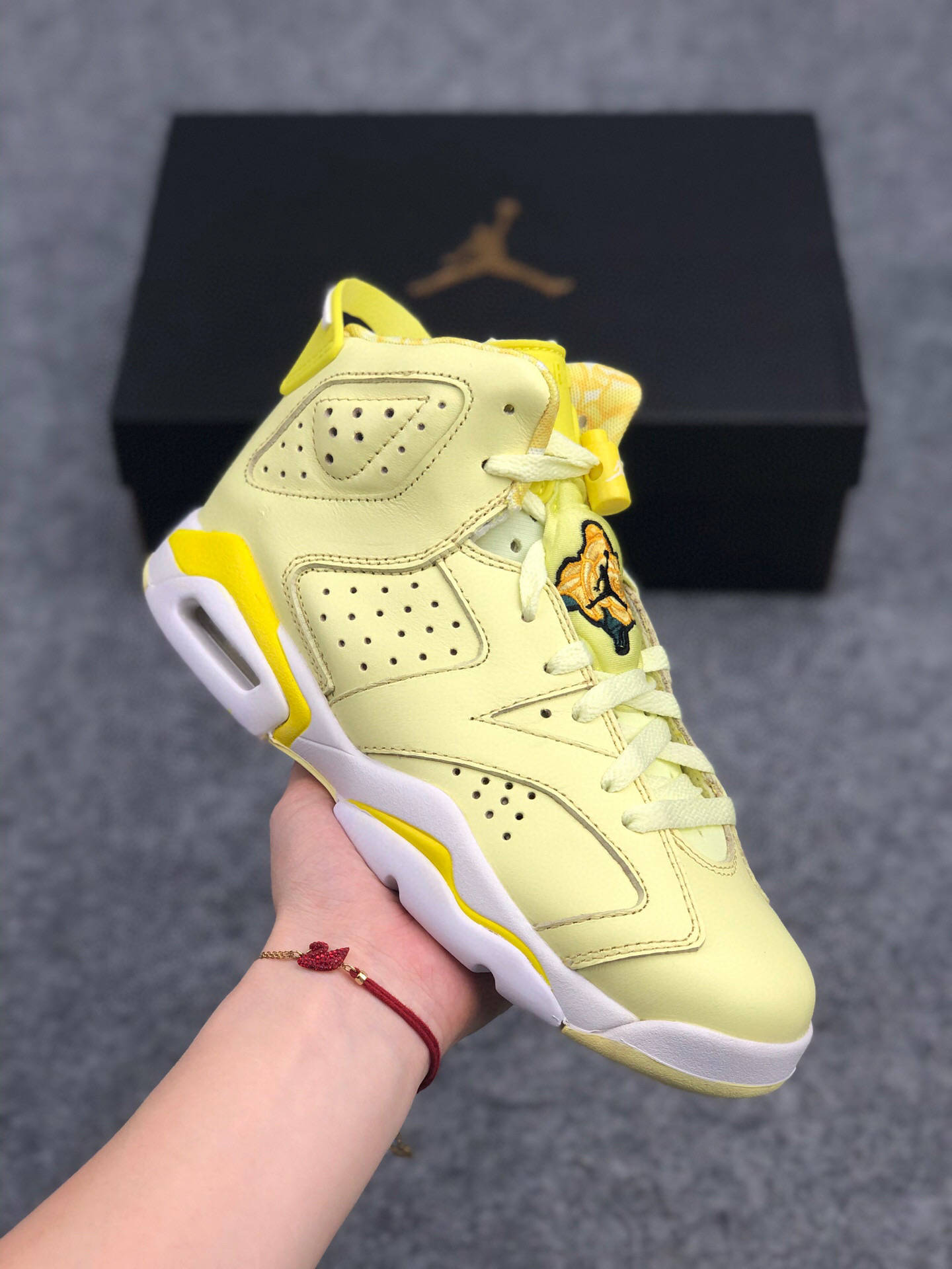 乔丹aj6花卉刺绣 air jordan 6 gs floral dynamic yellow 柠檬黄篮球
