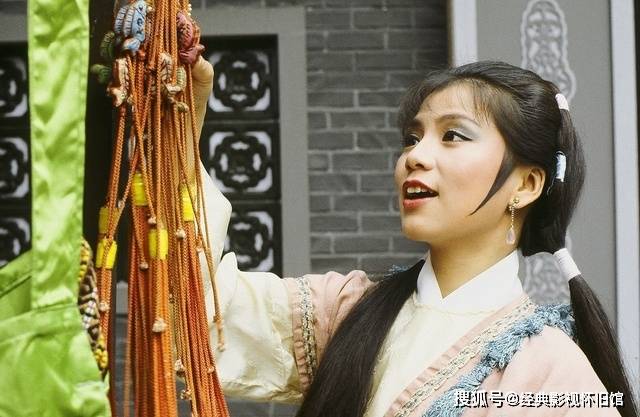 三,1984年《天师执位》林楚燕林楚燕是《天师执位》的女主角,娇俏活泼