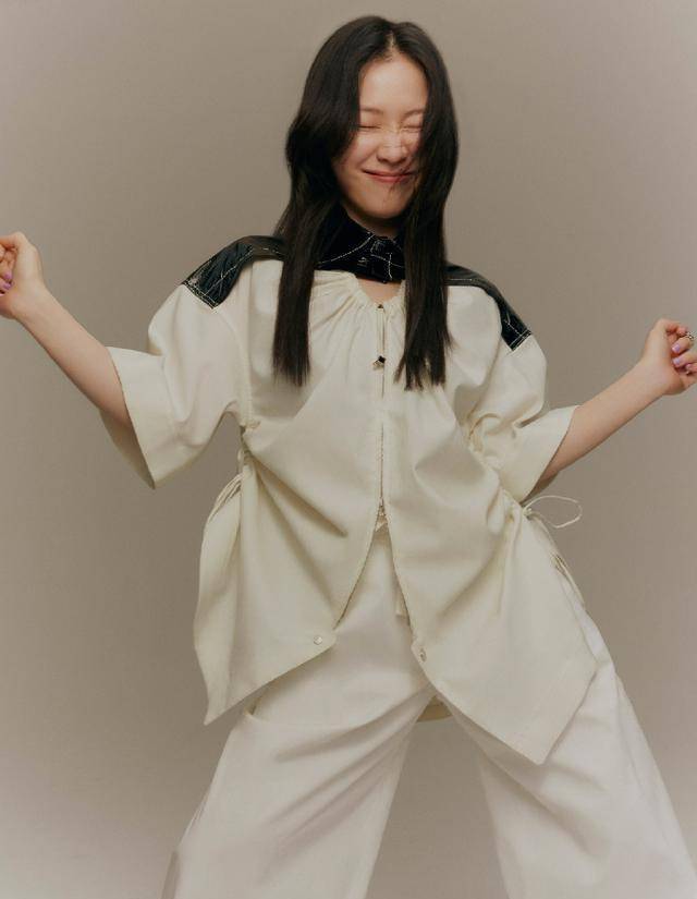 金靖穿古着香奈儿时尚感up!颜值不够衣品来凑!好一个"时髦精"