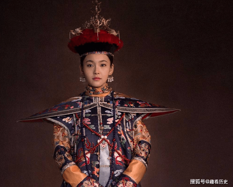 她是历史上的颖贵妃,无孕被封为贵妃,与令妃是好姐妹