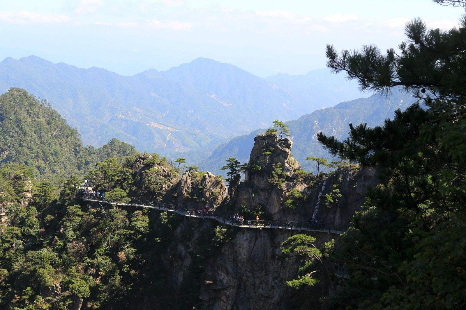 最贴近自然的天然氧吧具有广西庐山之称在这呼吸等于洗肺