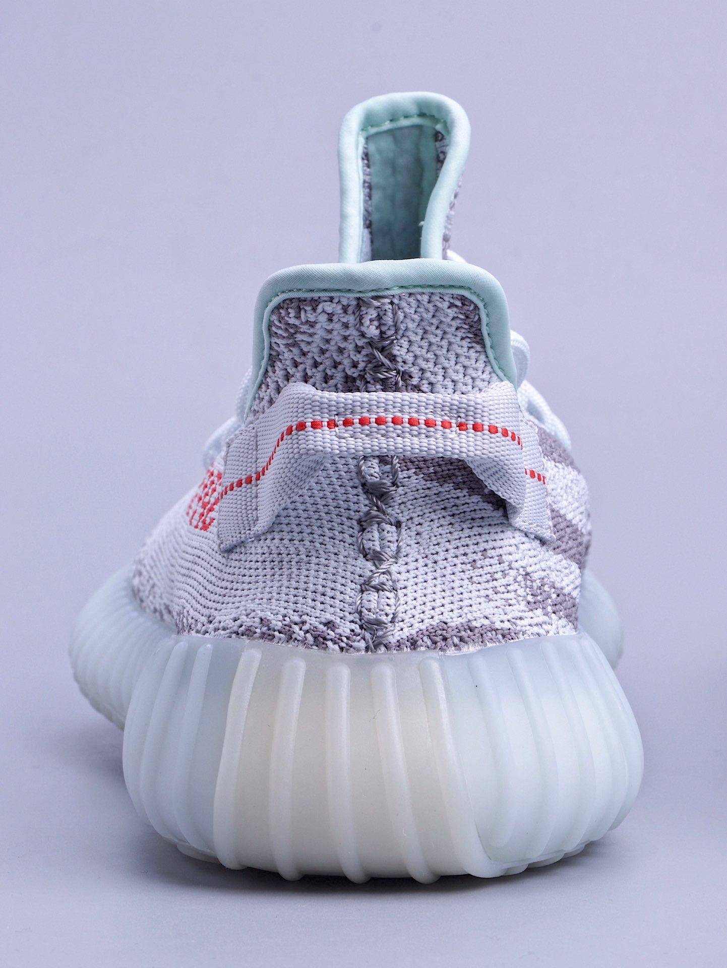 每日一椰yeezyboost350v2可燃冰