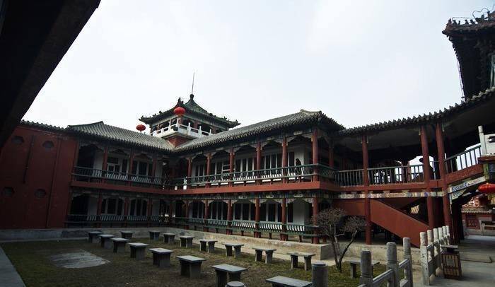 依托传统村落房屋,古楼,四合院等传统建筑民族文化资源和良好的生态