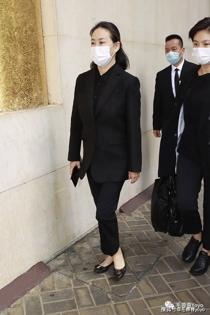 赌王设灵最后一日 私生女前来认亲 爱了赌王长女何超英一辈子的霍震霆