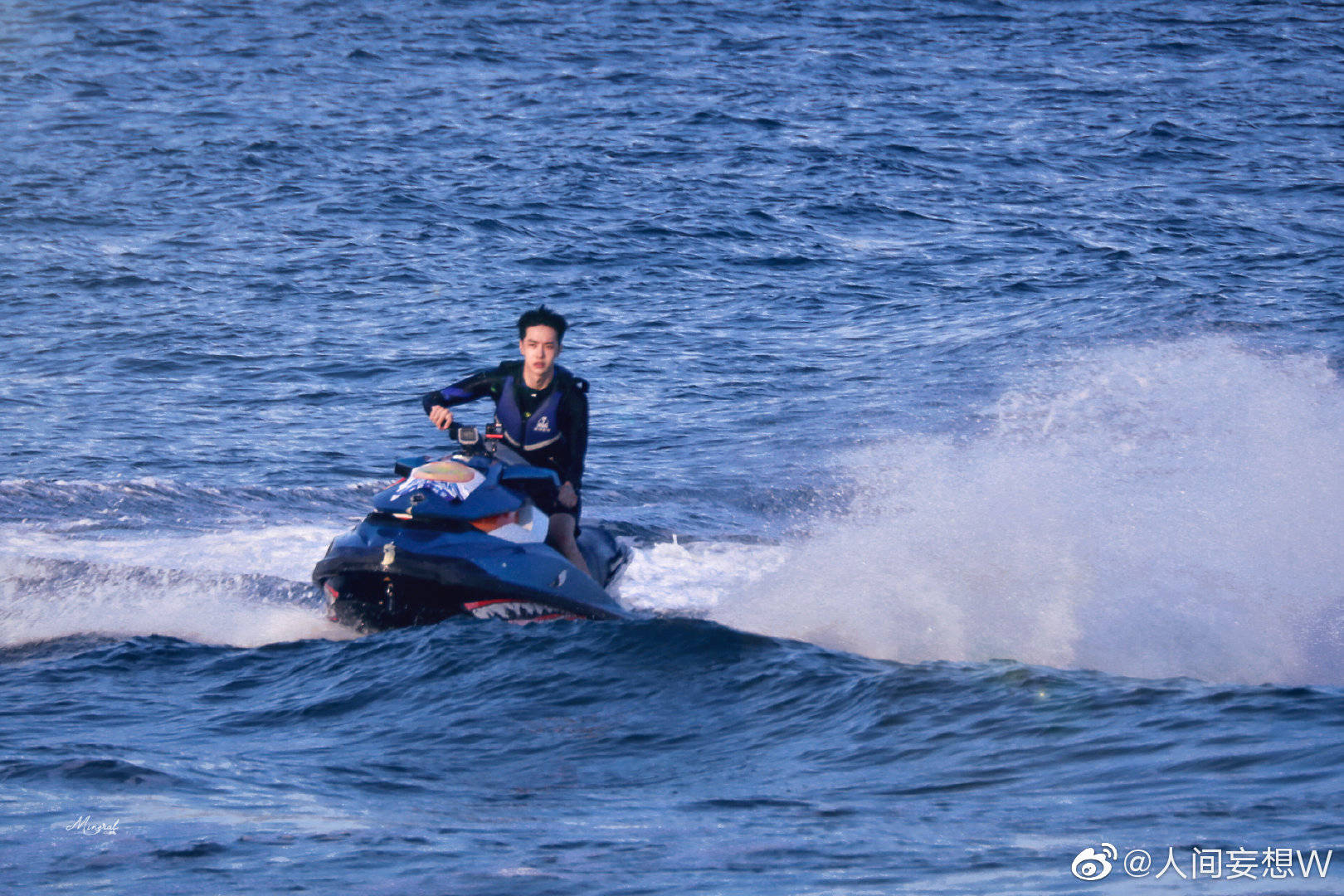 《夏日冲浪店》乔欣特调饮品"遇见你那一刻"获王一博肯定