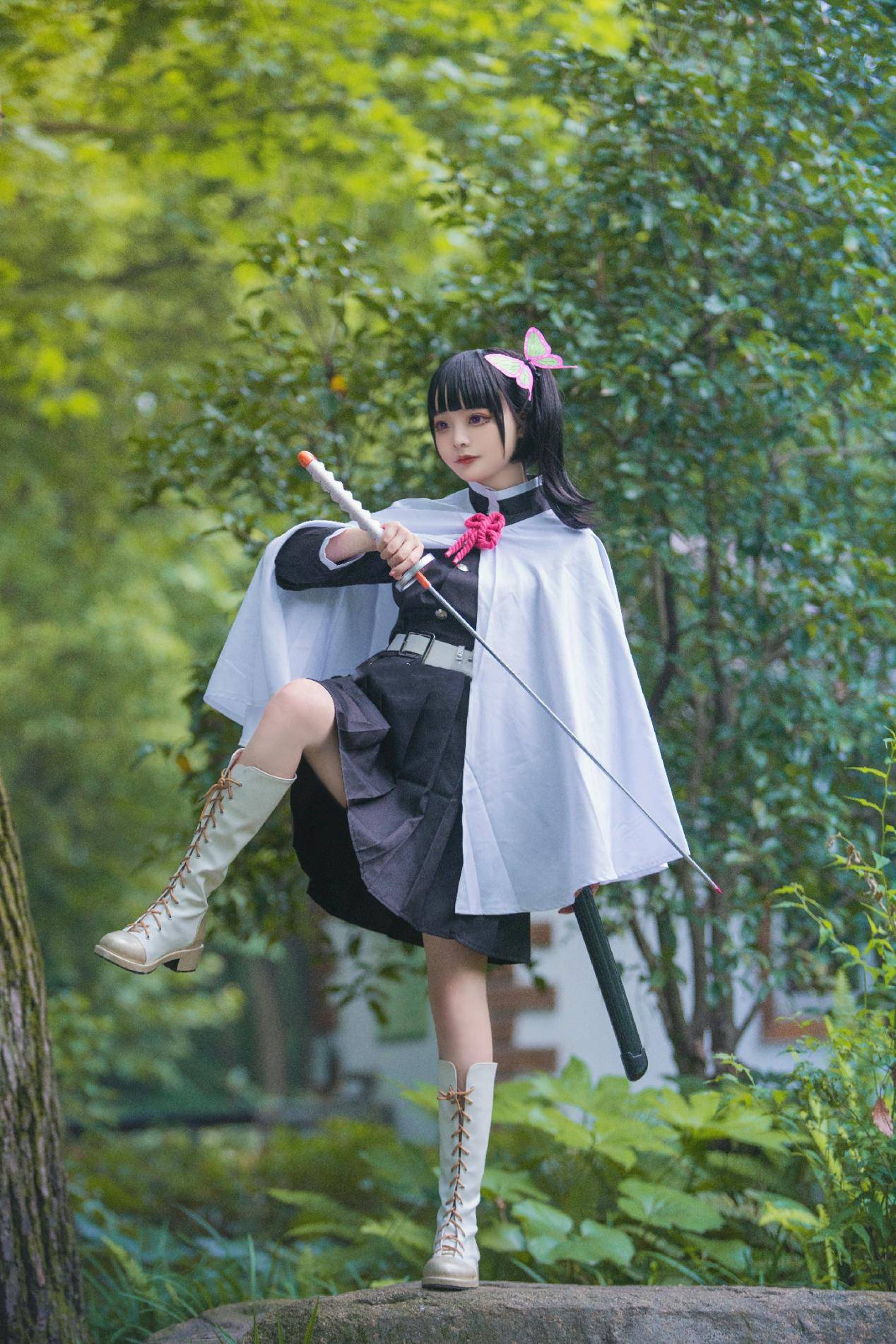 鬼灭之刃香奈乎cos来看看是不是不一样的三无少女呢