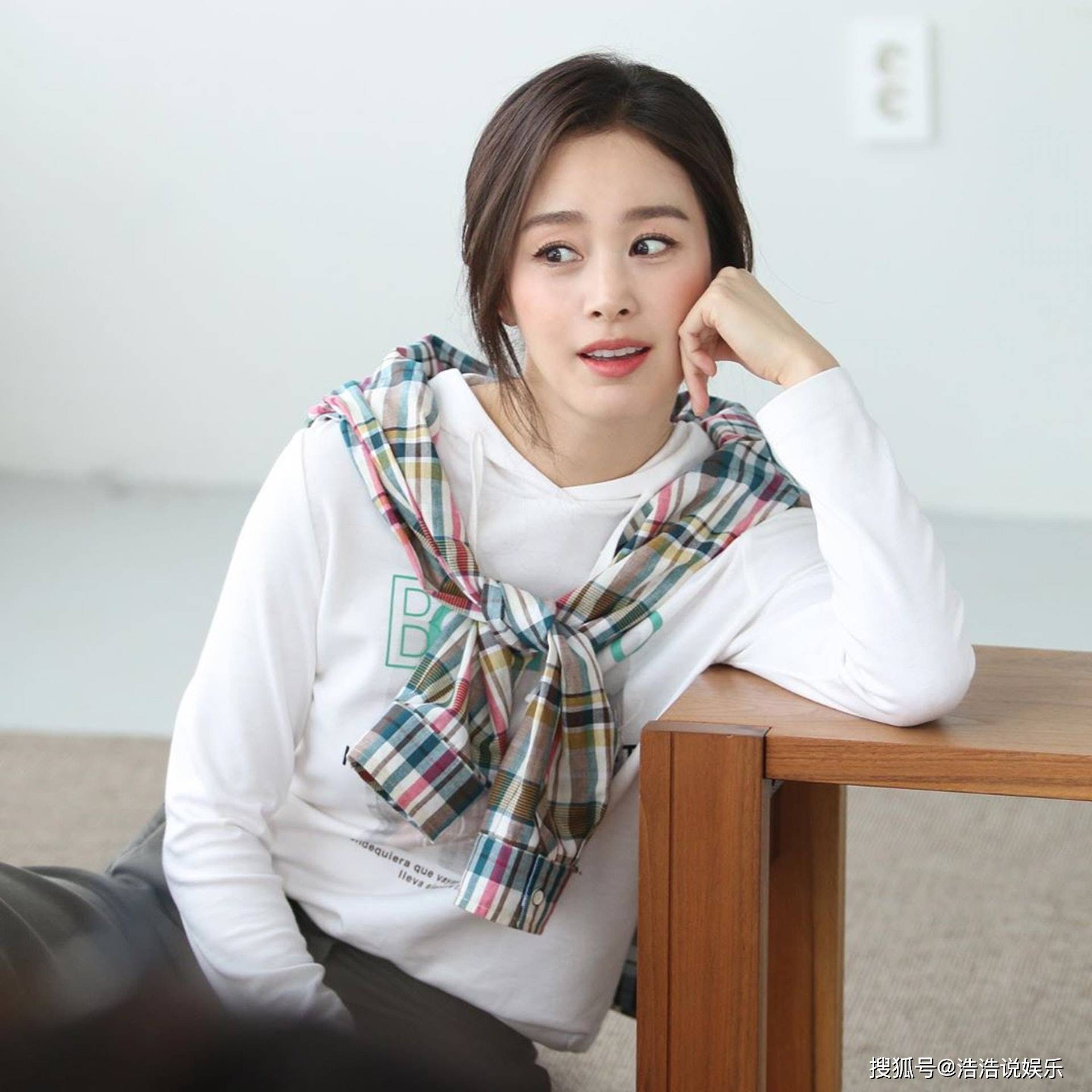 rain约会金泰希宁犯军规 为保7年爱情极低调宠妻:那时我好可怜