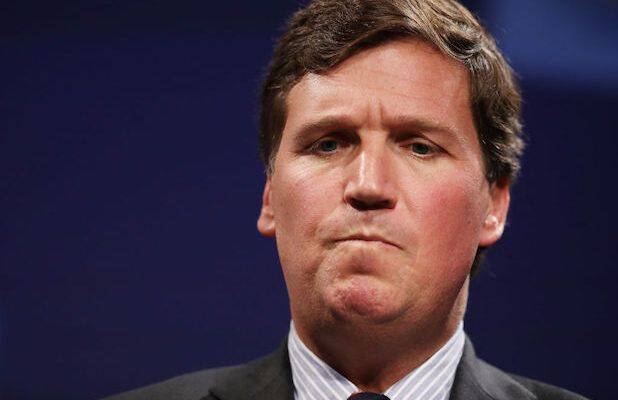 原创塔克·卡尔森用人不当,首席作家因种族主义和性别歧视言论辞职!